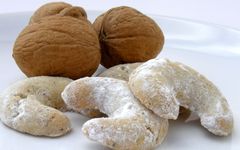 Vanillekipferl mit Walnüssen
