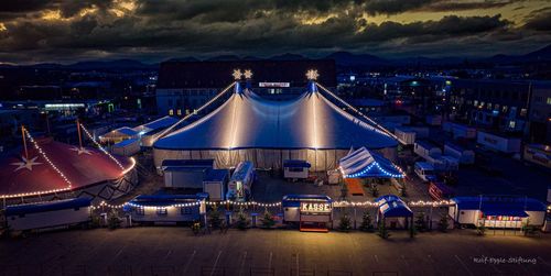 Weihnachtscircus Landau1